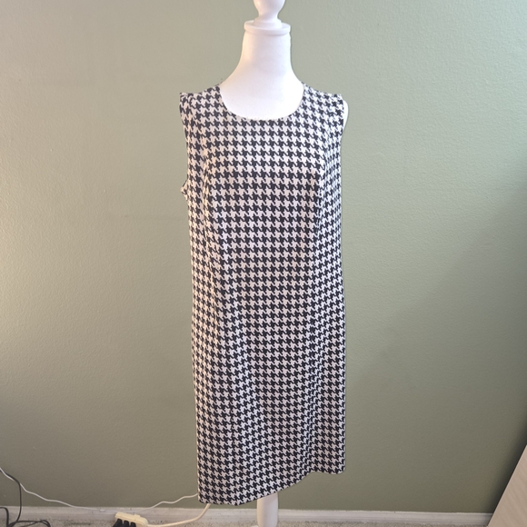 Jessica London Black and White Houndstooth Midi Dress - Picture 1 of 4